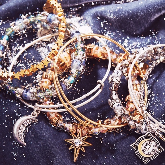 ALEX & ANI Holiday Shine Bright Collection - Picture 3 of 6